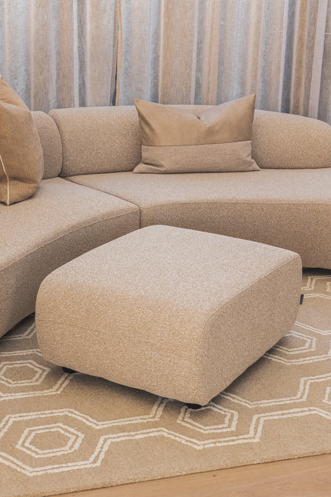 Echo Ottoman