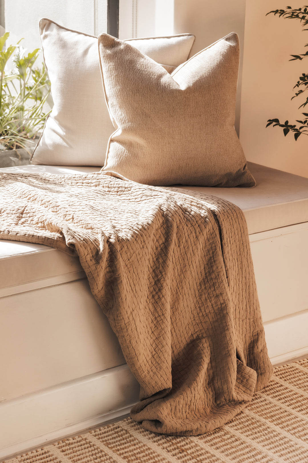 Elara Throw