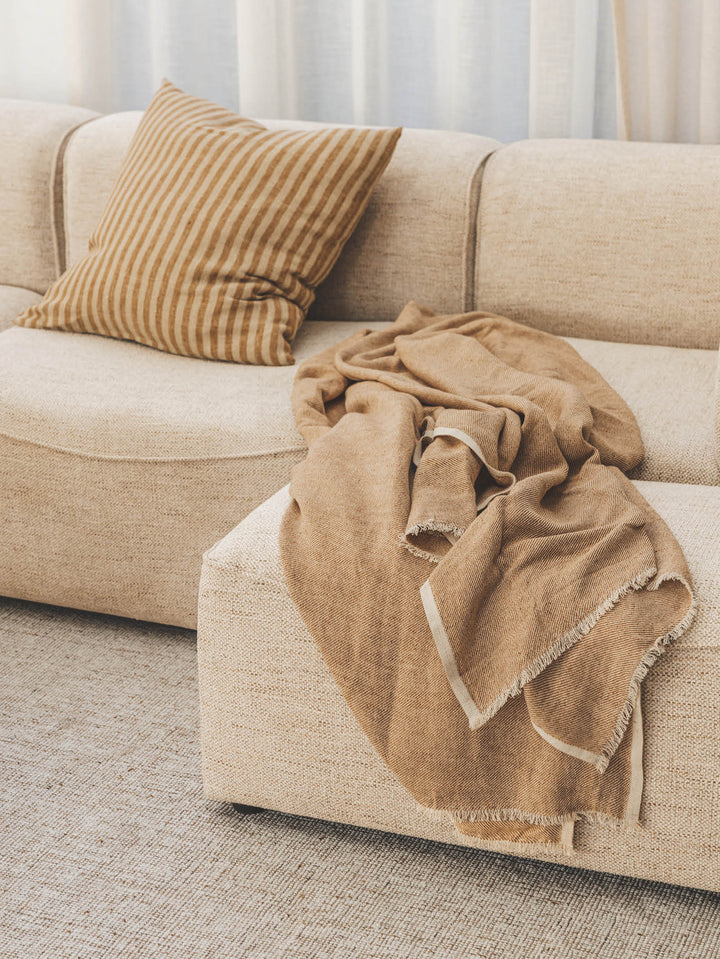 Elle Throw