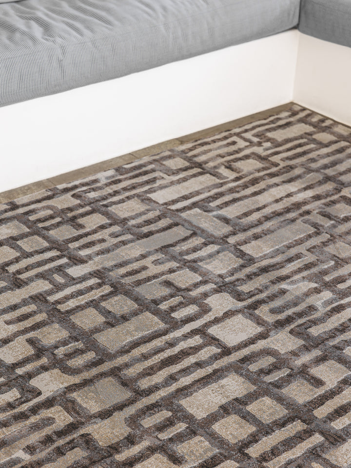 Interlock Rug in Warm Embrace