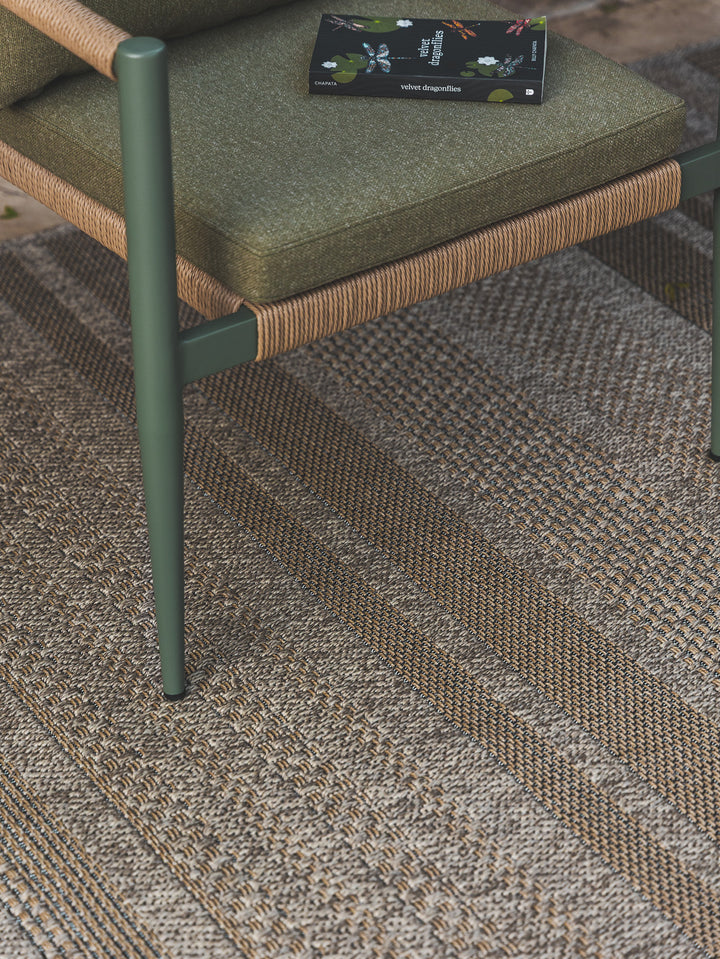 Eshe Rug in Drift