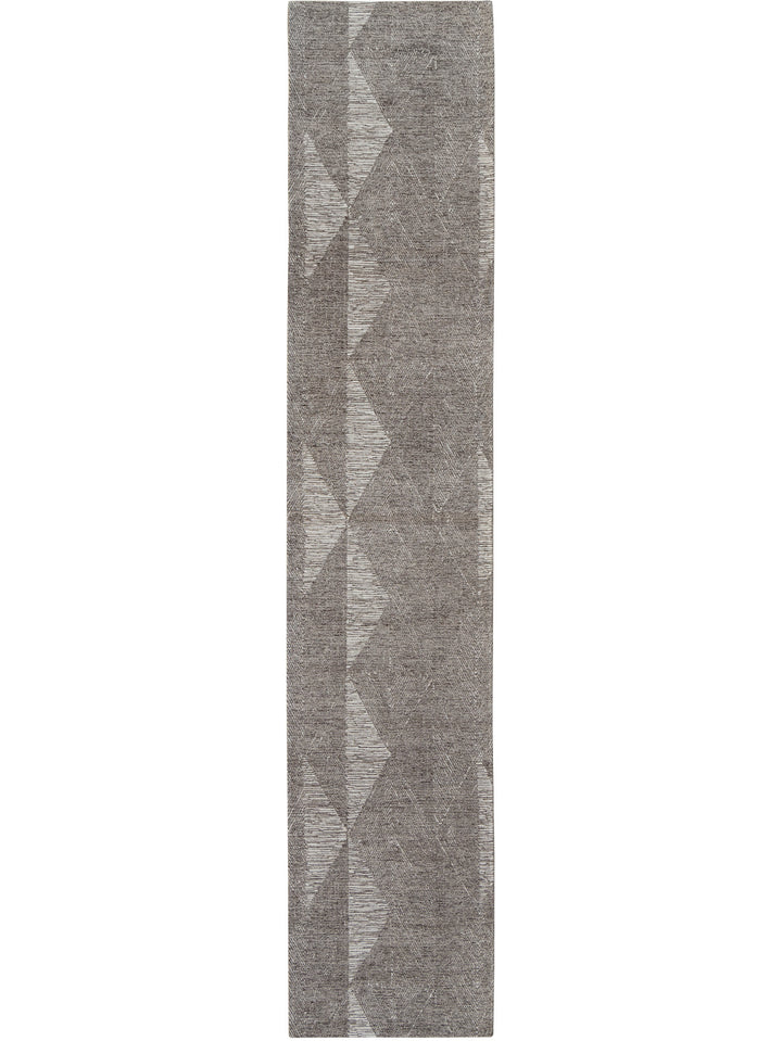 Facet Runner in Pumice