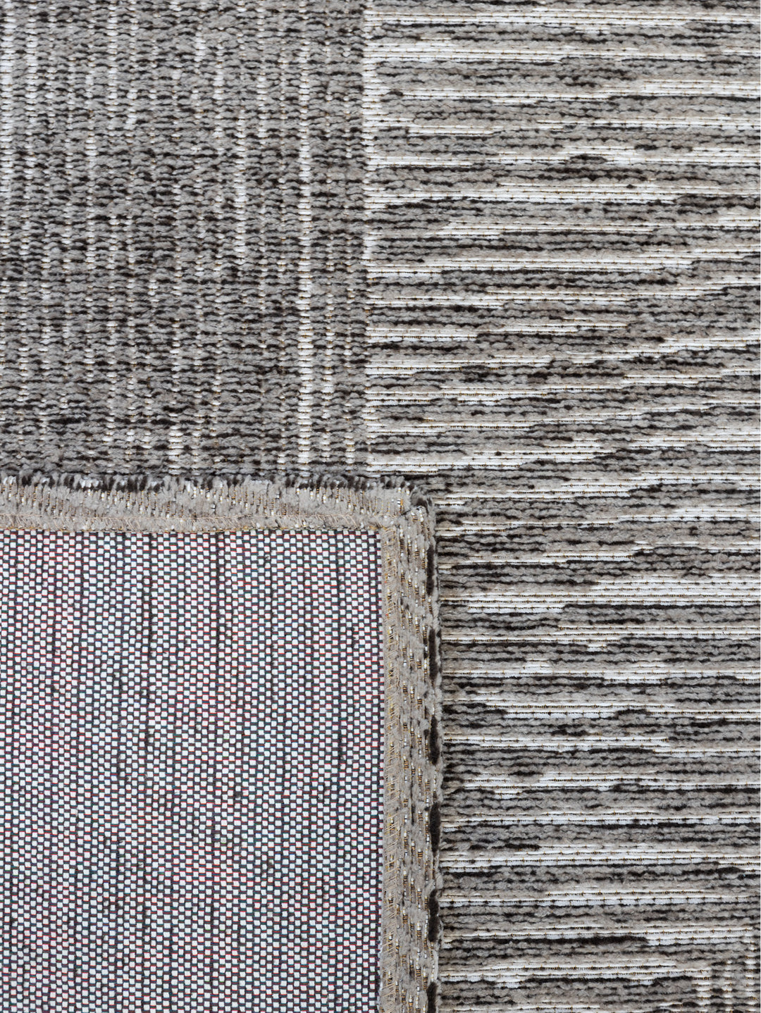 Facet Runner in Pumice