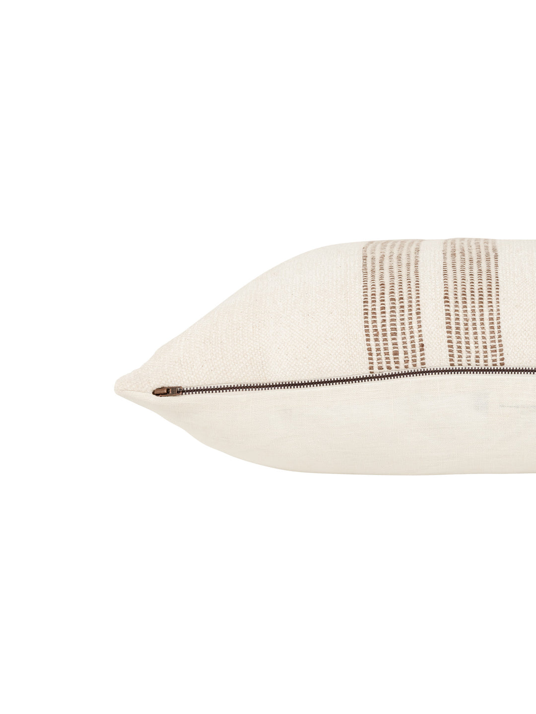 Feather Grain Scatter in Sunray