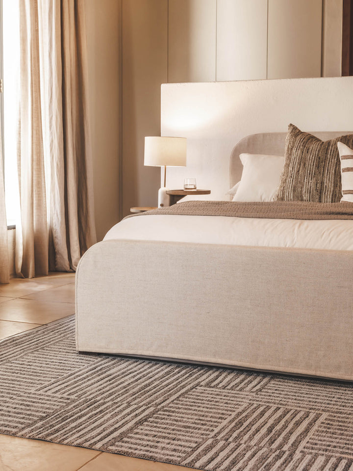 Surge Rug in Feather