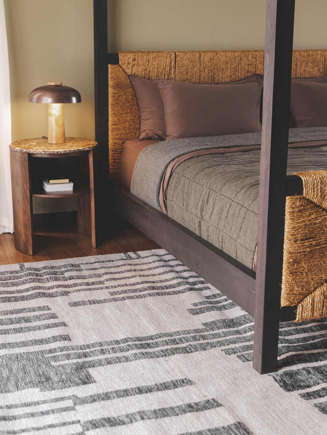 Glimpse Rug in Slate