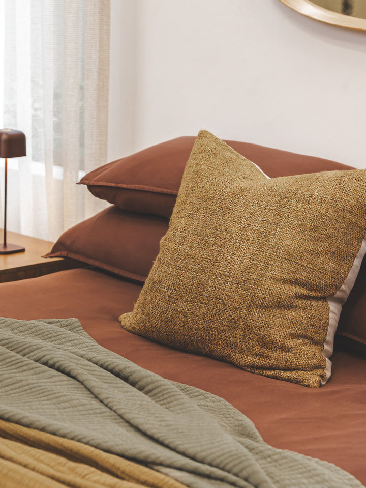 Golden Hour Scatter in Raffia