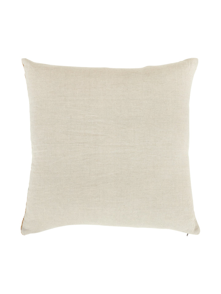 Golden Hour Scatter in Raffia