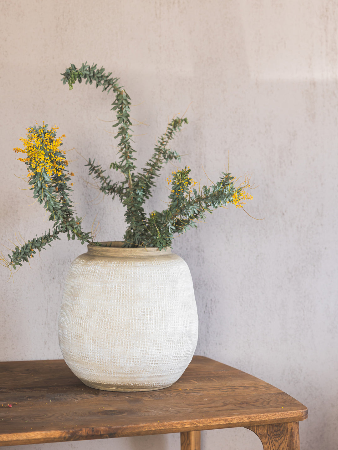 Grace Vase in Ivory Plaster