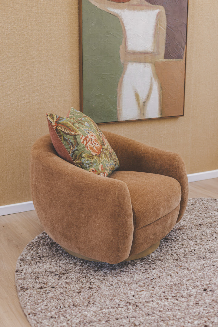 Grandeur Swivel Chair