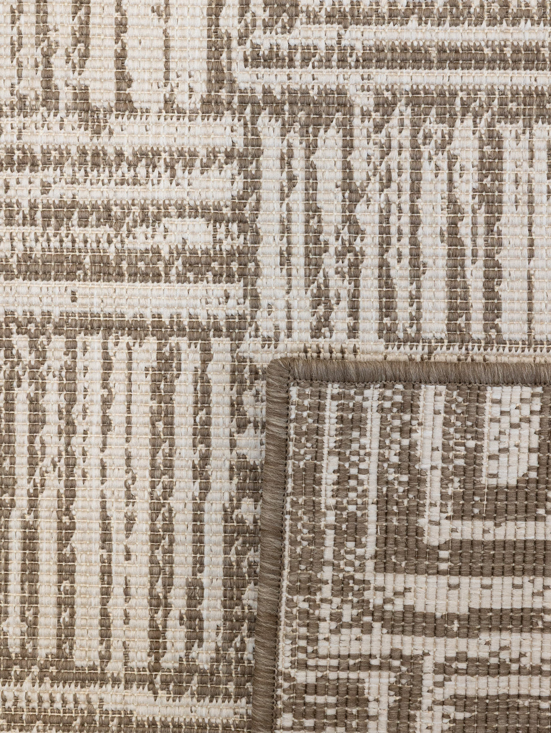 Gridlock Rug in Suntan
