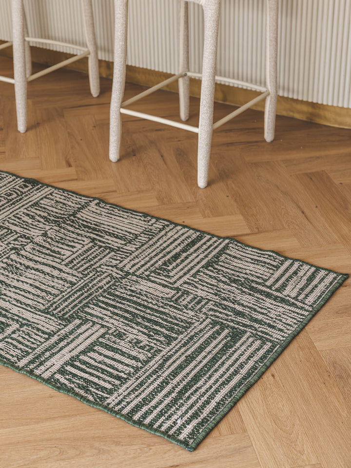 Gridlock Runner in Retreat