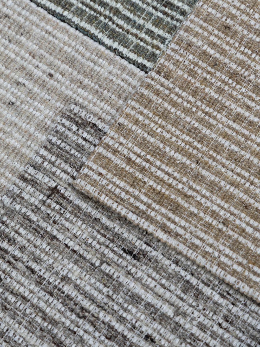 Harlem Rug in Gravel