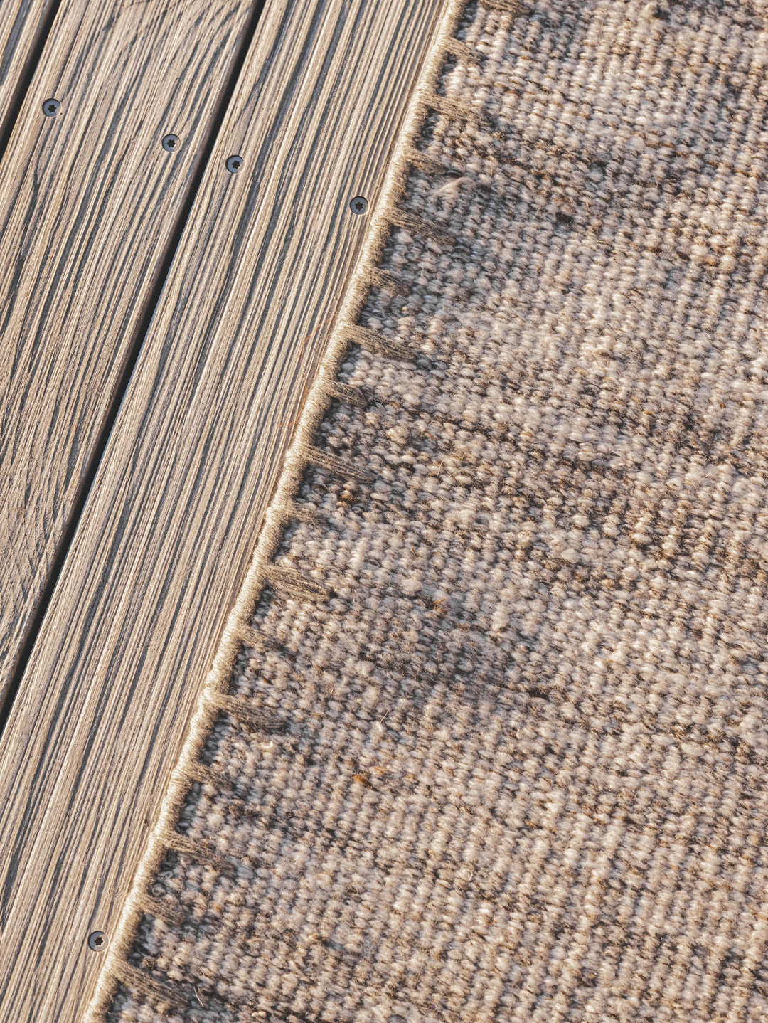 Hemsworth Rug in Drizzle