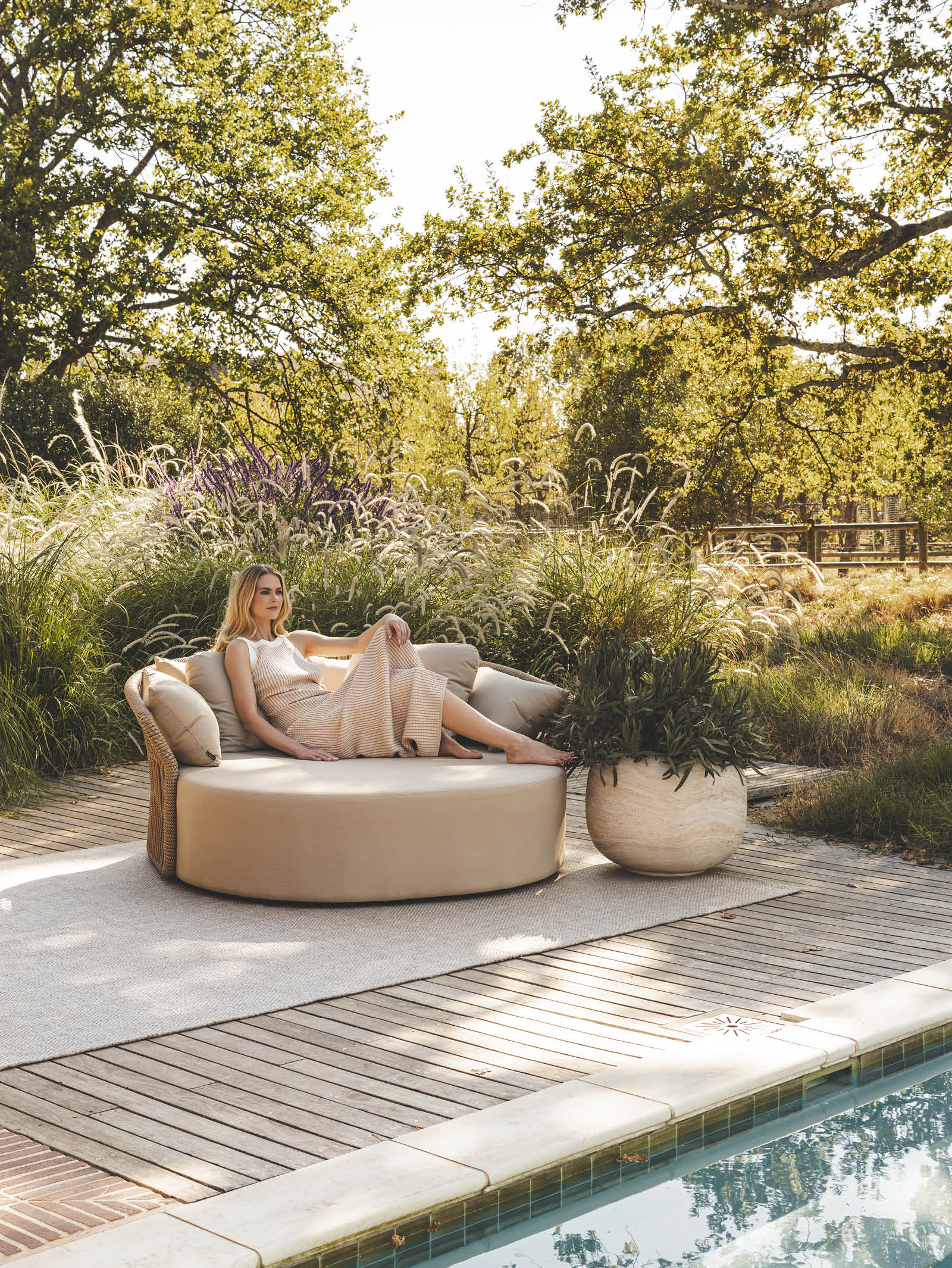 Hideaway Rug in Stone - Hertex Haus