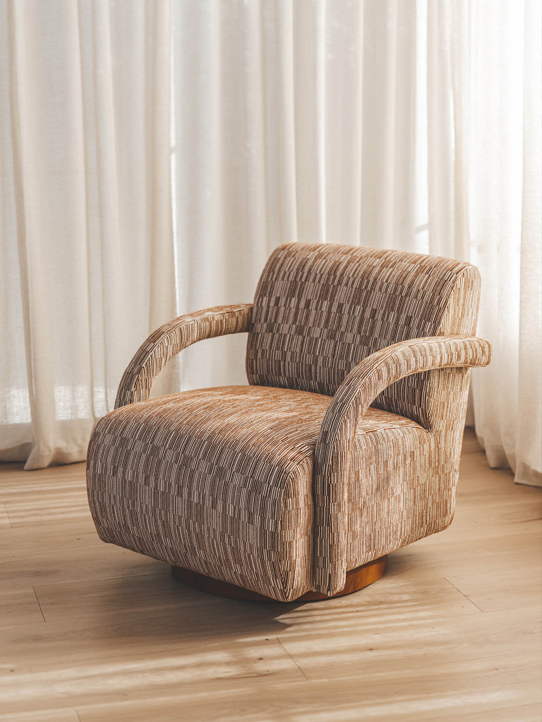 Highborn Swivel Chair
