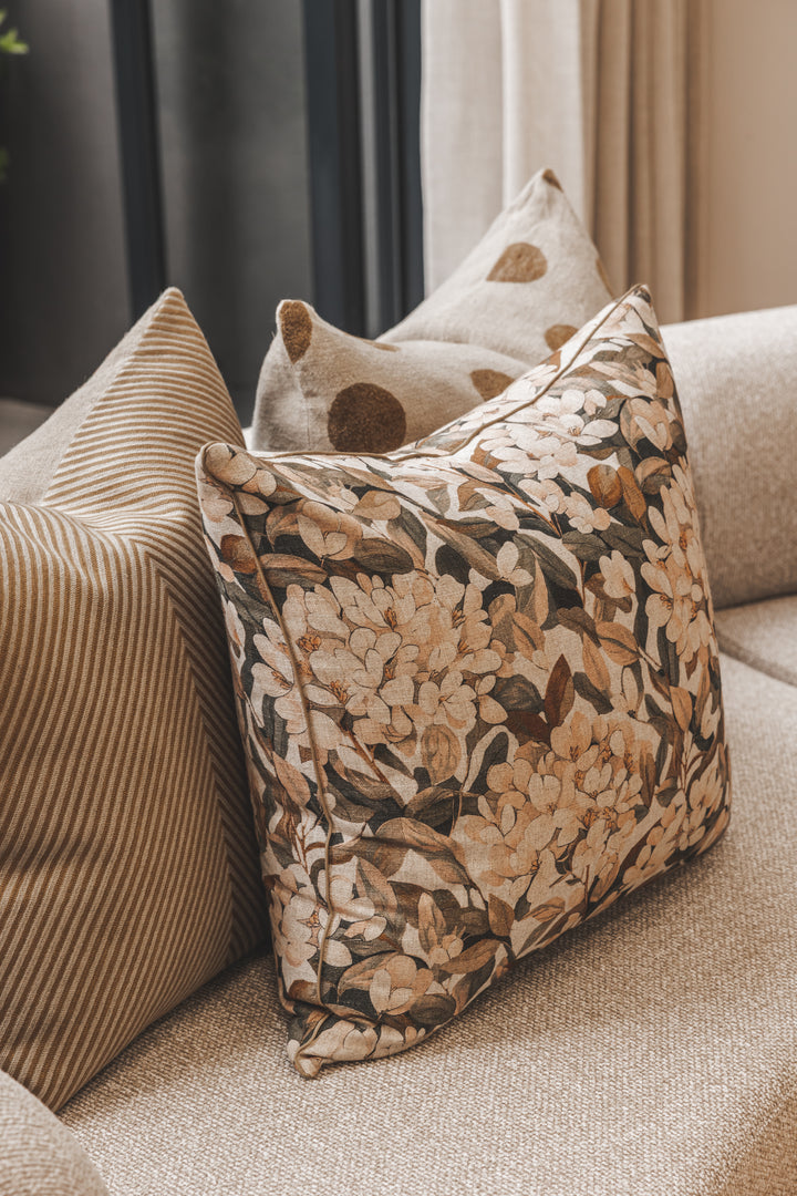 Petal Scatter in Blush