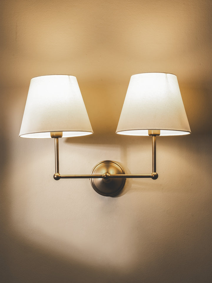 Idyllic Wall Light in Dawn