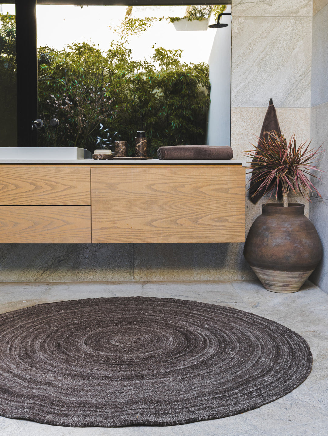 Inca Round Rug in Gravel