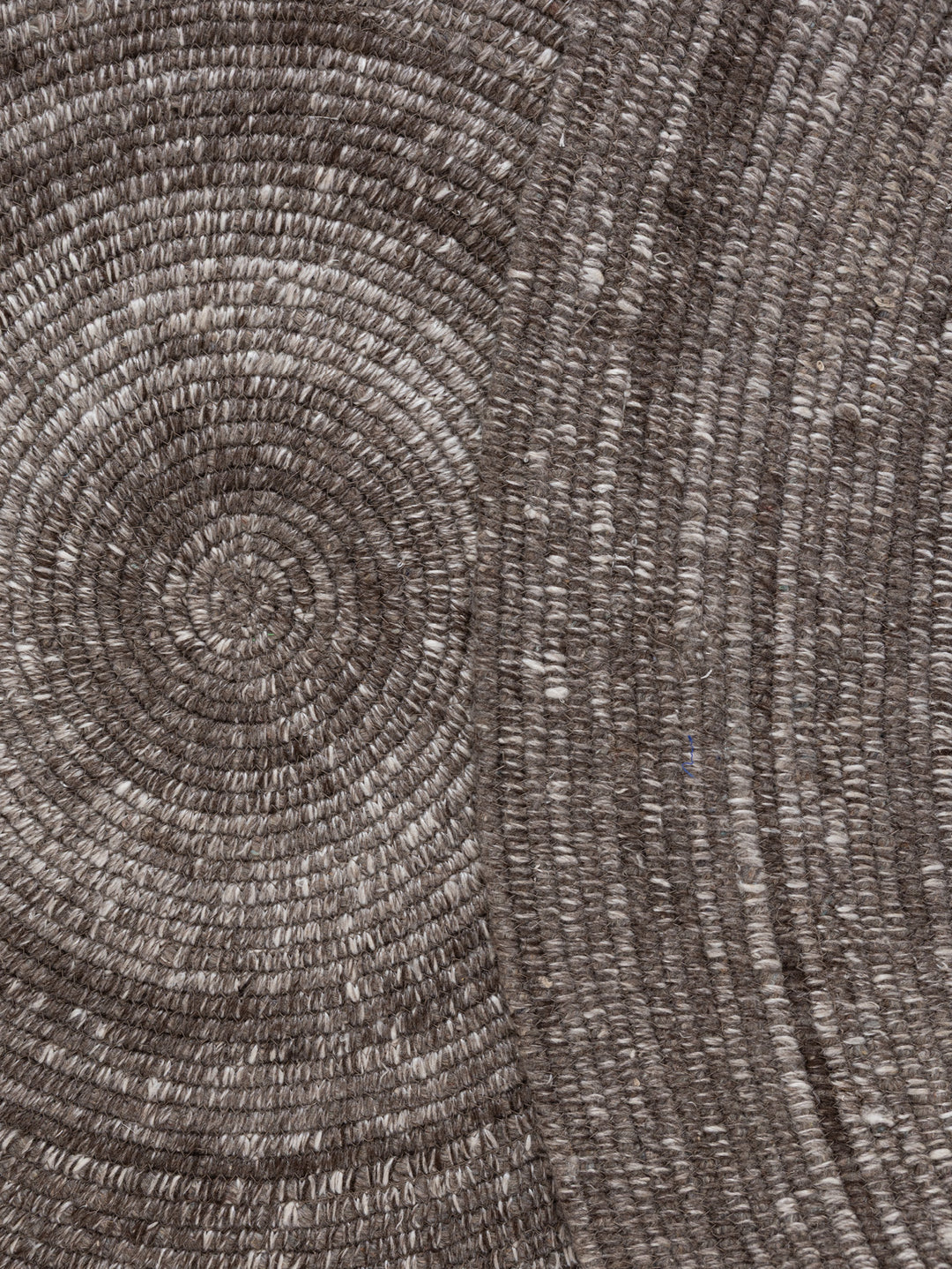Inca Round Rug in Gravel