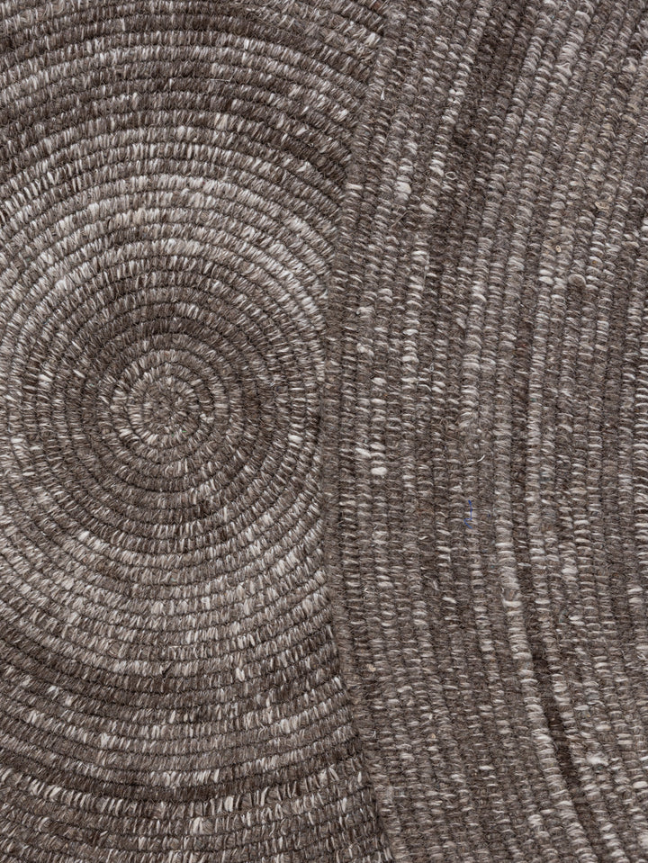Inca Round Rug in Gravel
