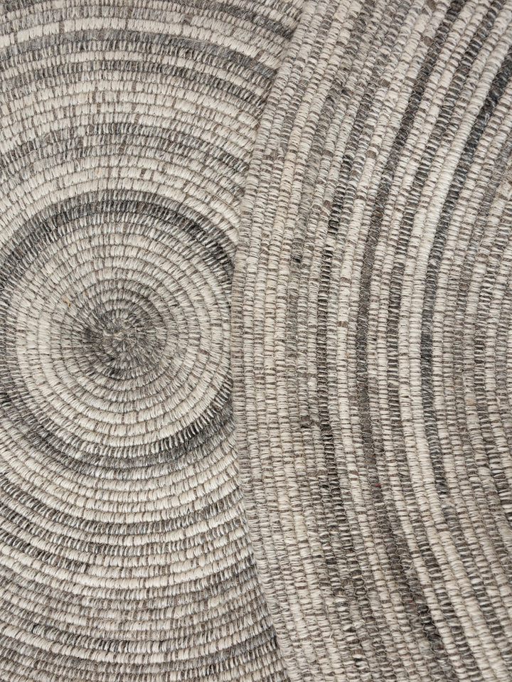 Inca Round Rug in Stone