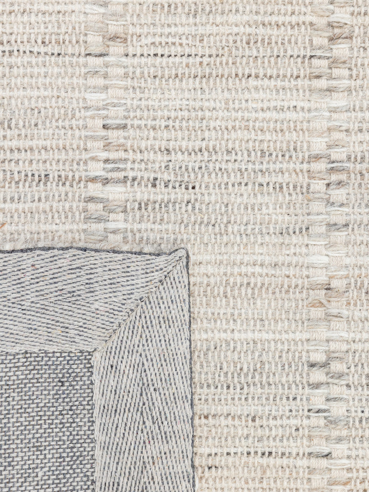 Interrow Runner in Macadamia