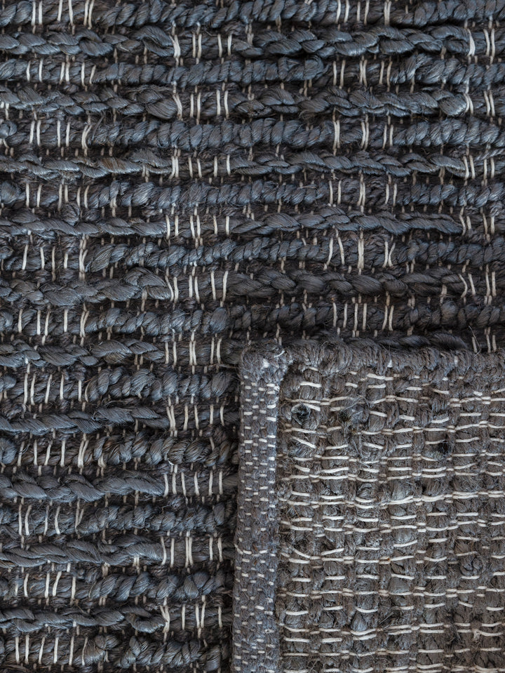 Jutties Rug in Midnight