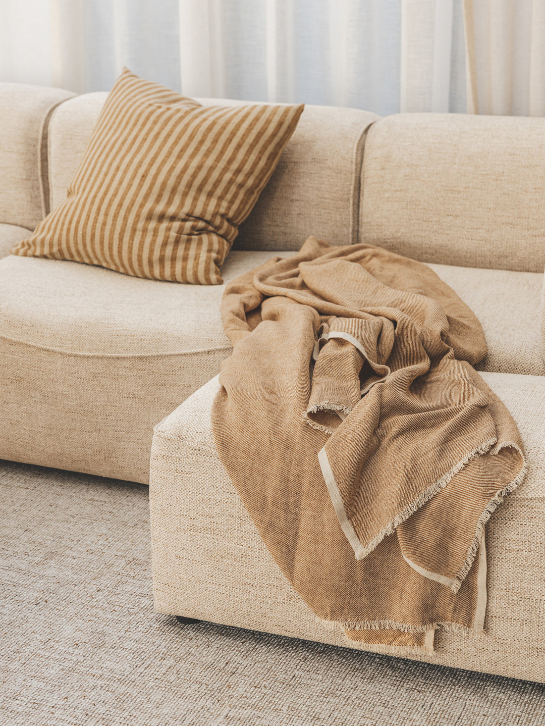 Ladismith Modular Sofa Set in Rockface Arctic