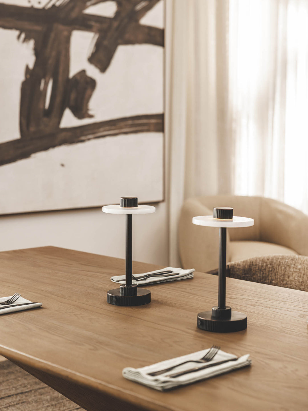 Lior USB Table Lamp