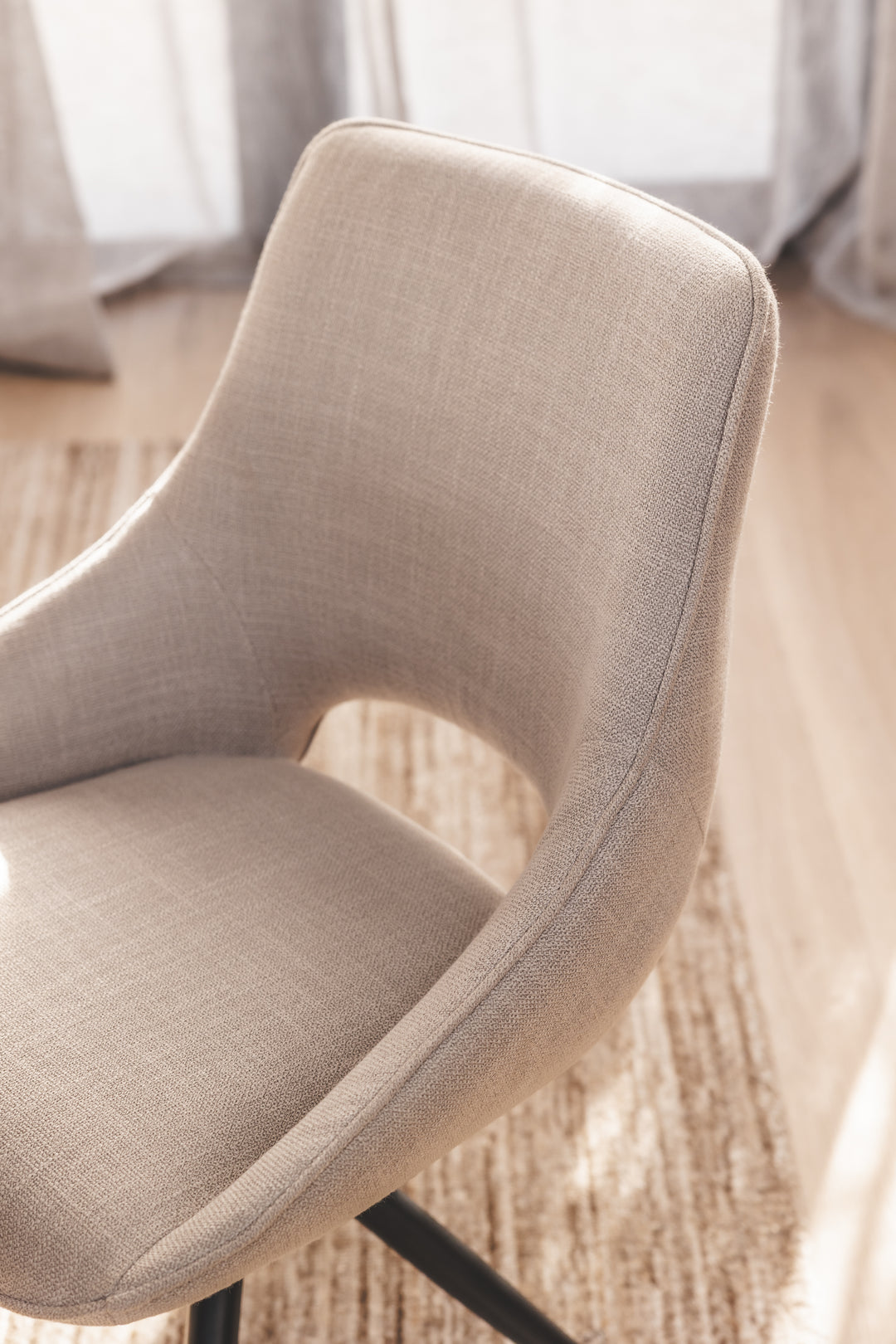 Louis Swivel Dining Chair