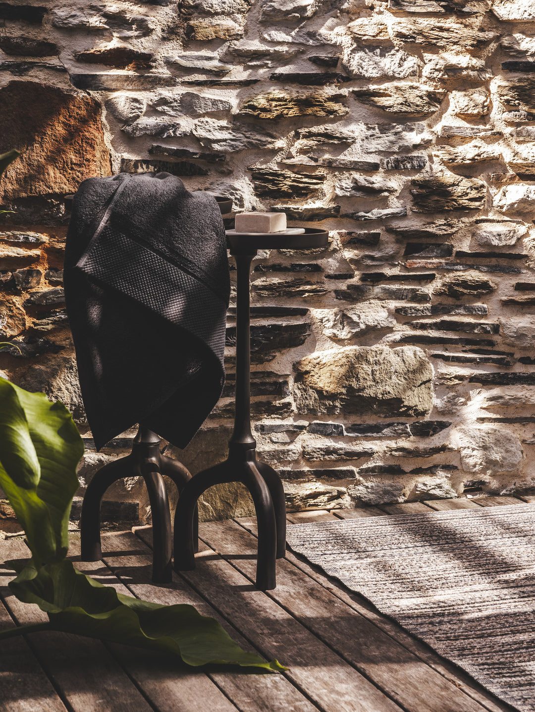 Lucian Outdoor Runner in Sea Moss