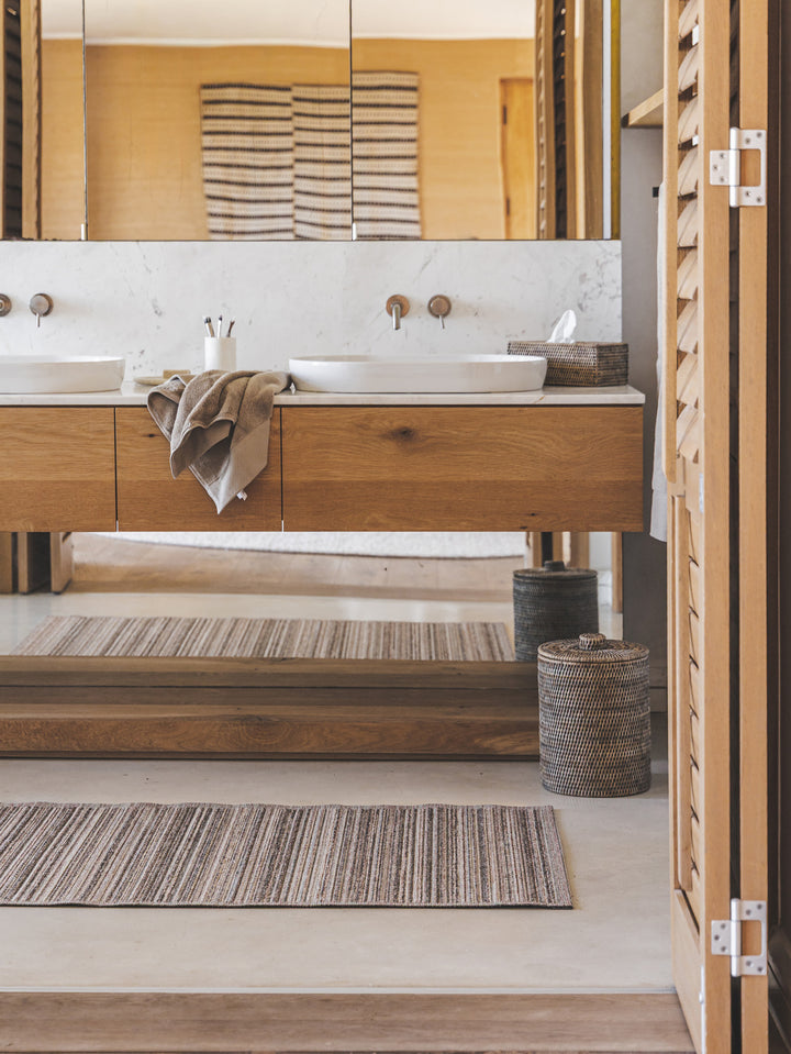 Lucian Outdoor Runner in Dune