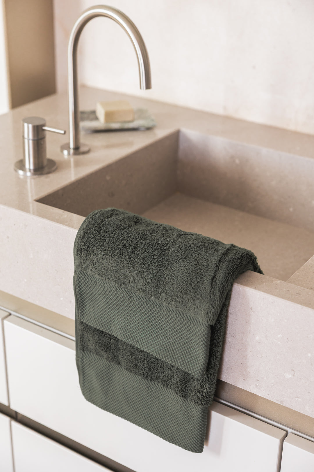 Luxor Hand Towel