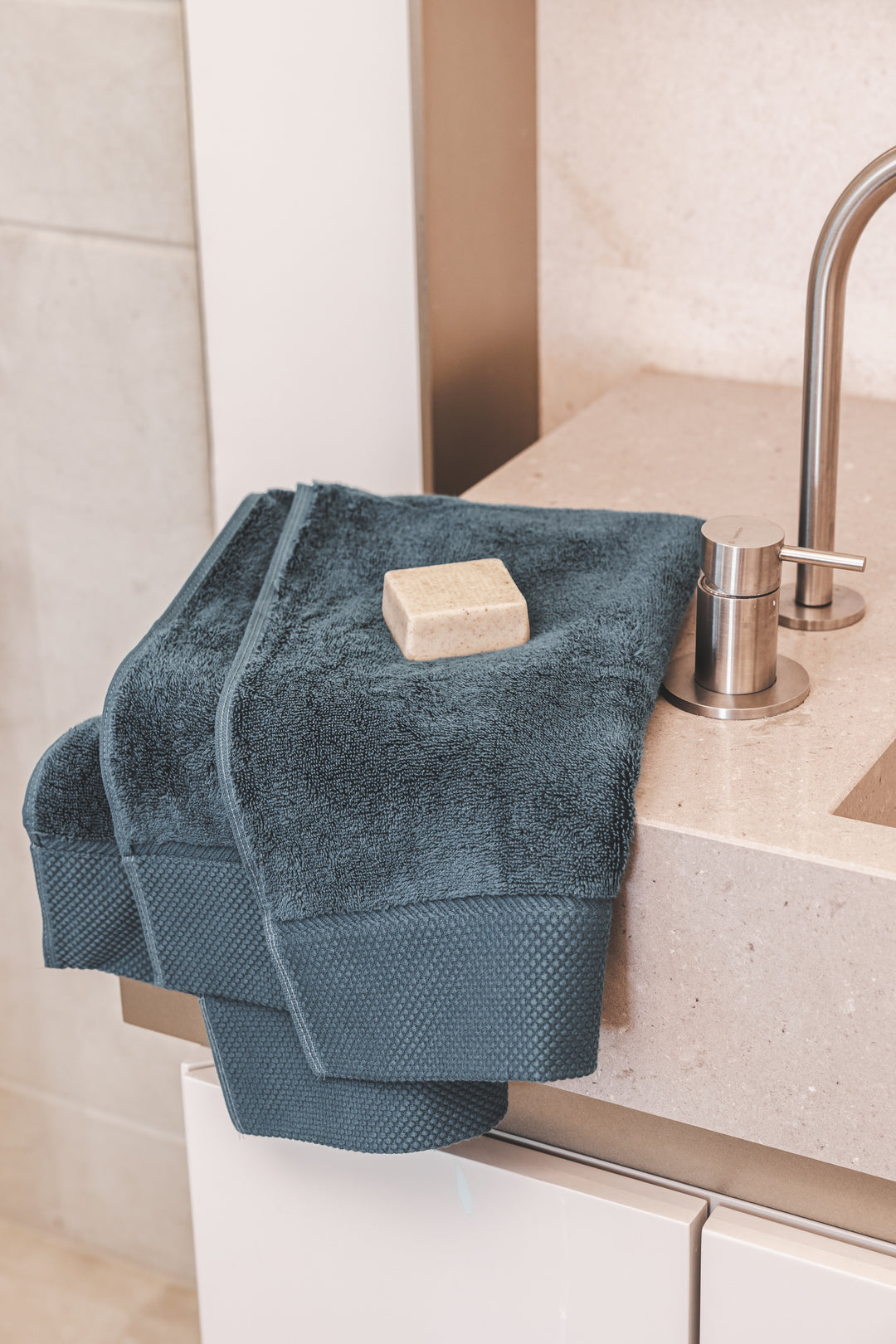 Luxor Hand Towel
