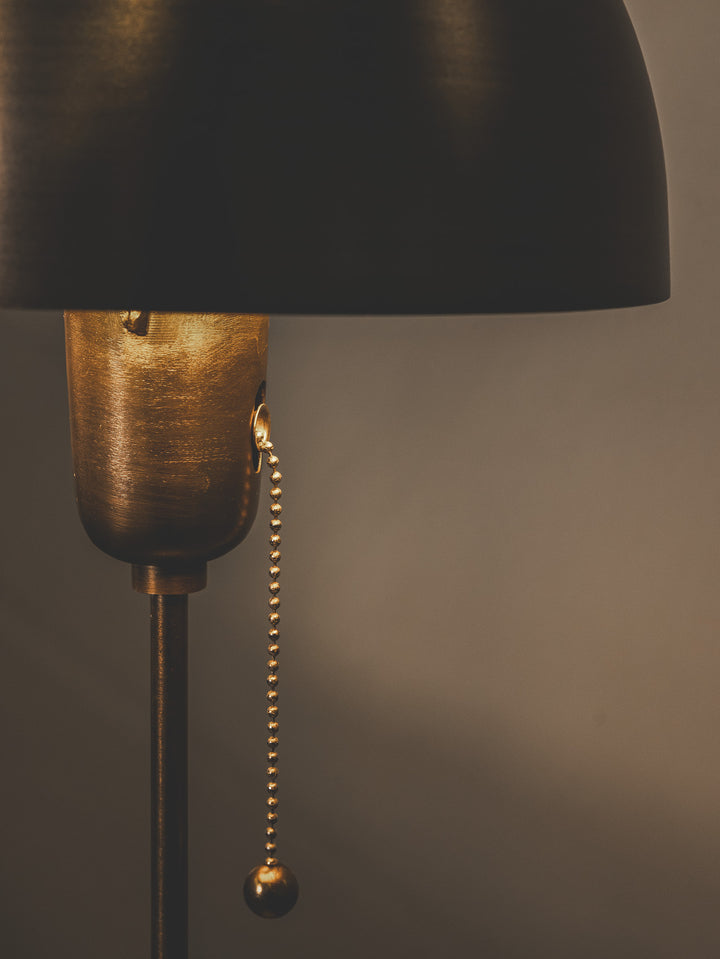 Lyric Bedside Lamp in Gilded