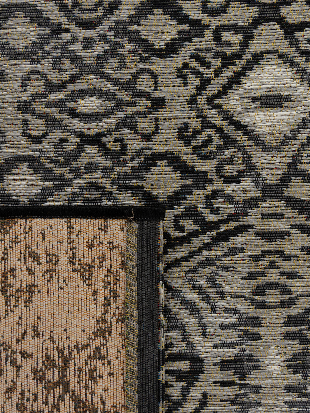 Maasai Outdoor Rug in Chalk
