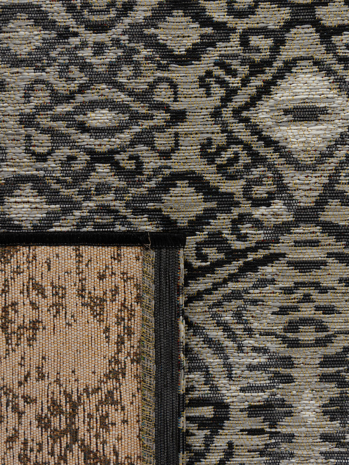 Maasai Outdoor Rug in Chalk