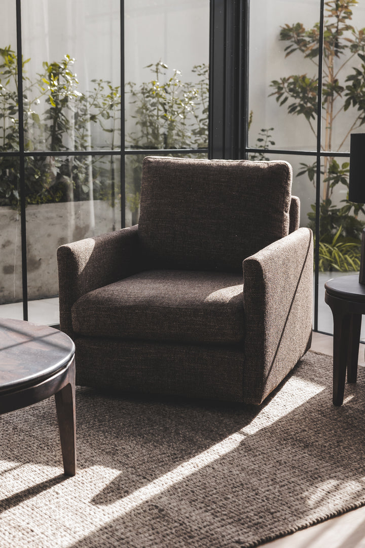 Majestic Swivel Chair
