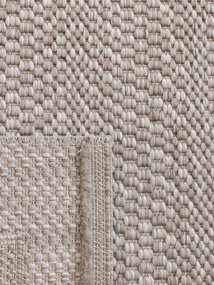 Make Waves Rug in Cobbles