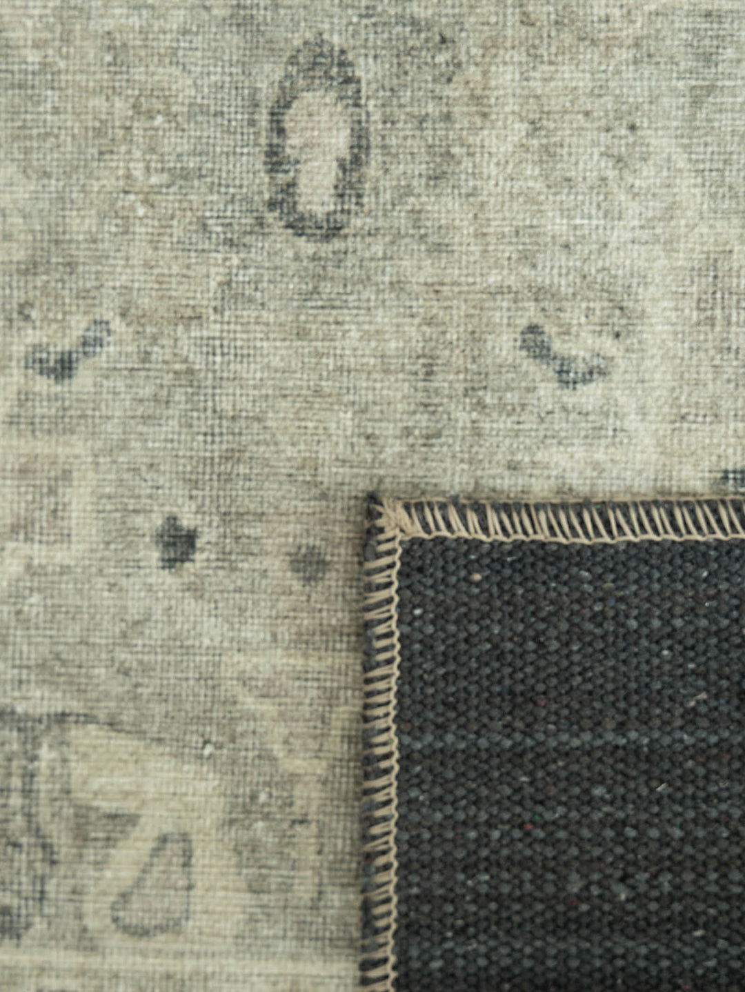 Baroness Runner in Limestone