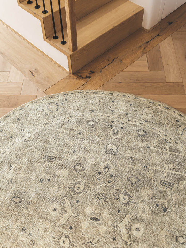 Baroness Round Rug in Limestone