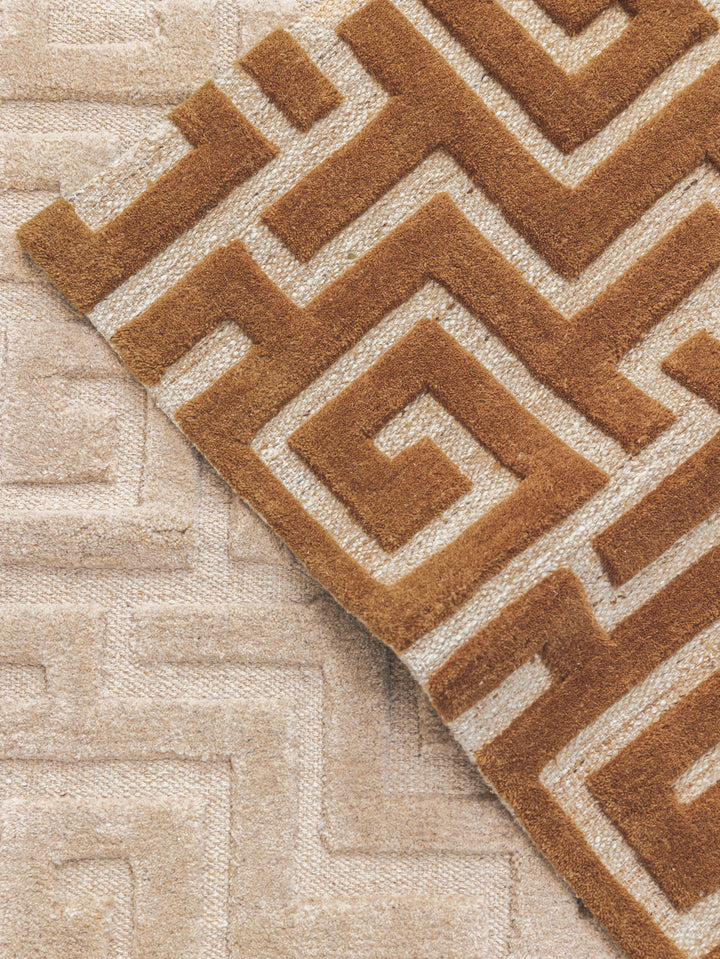 Maze Runner Rug in Tawny