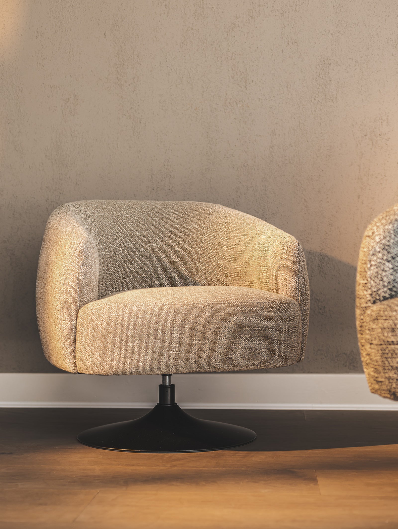 【タイムセール】NEIGHBORHOOD NHHX Swivel Chair Melody Swivel Occasional Chair in Walkabout Toast - Hertex Haus