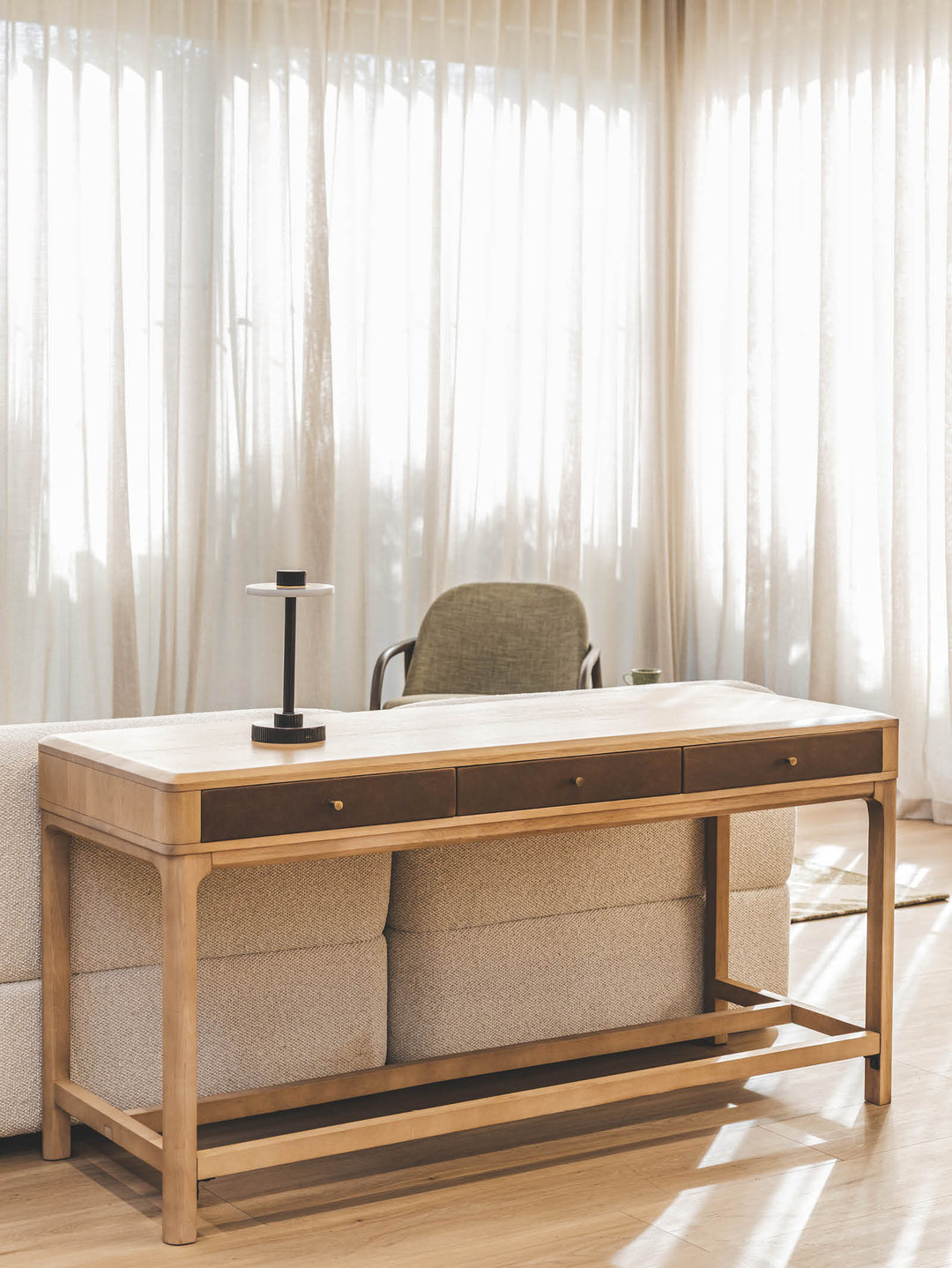 Memphis Oak Console in Mocha