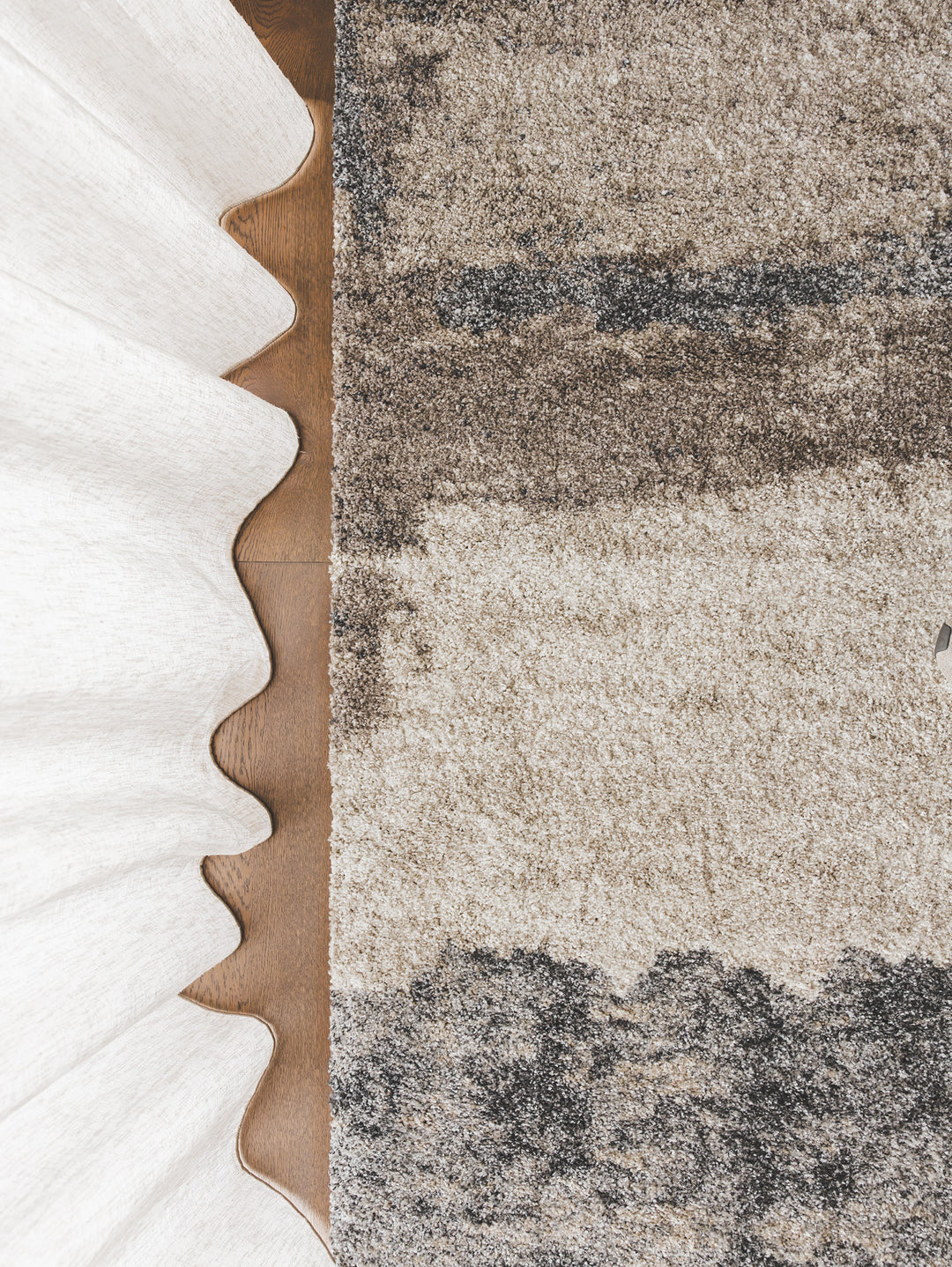 Milieu Rug in Ashes