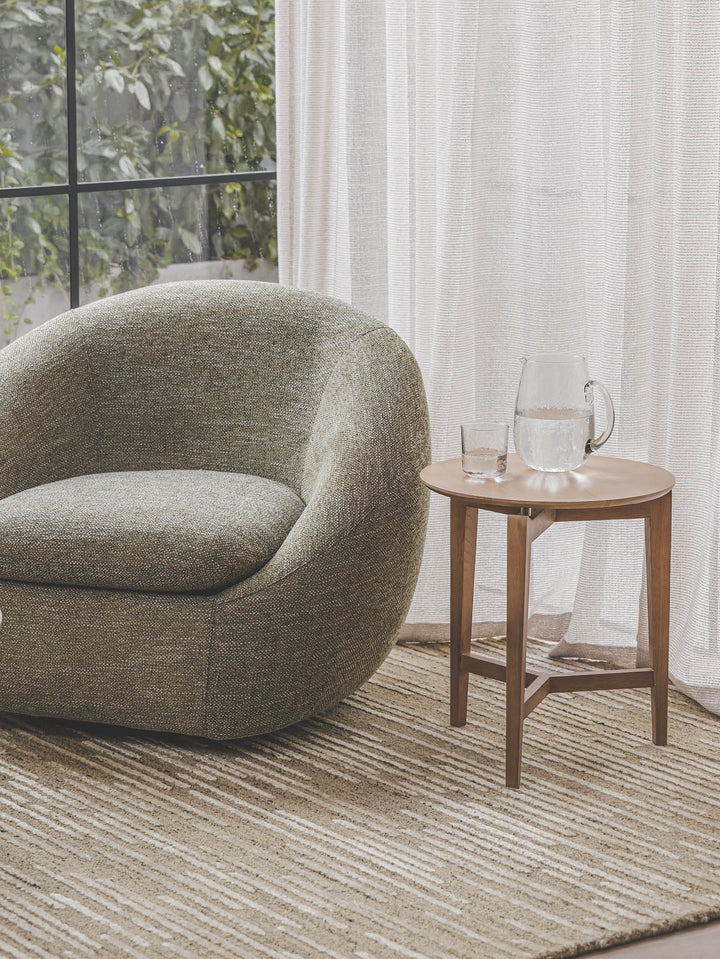 Molteno Oak Side Table in Ginger