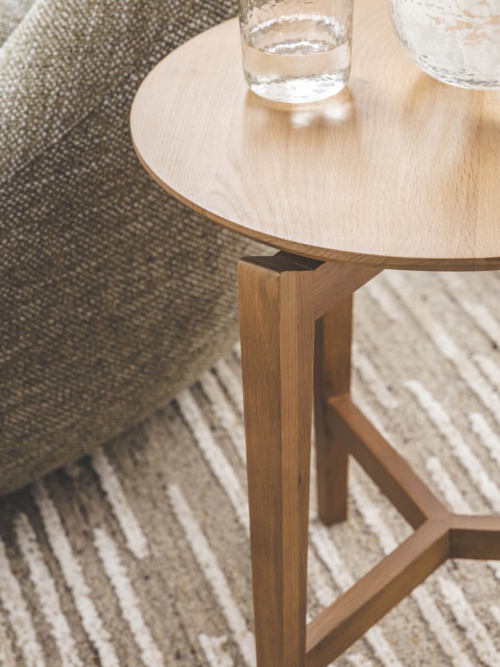 Molteno Oak Side Table in Ginger