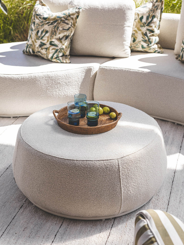 Mona Outdoor Sofa Set in Aborio
