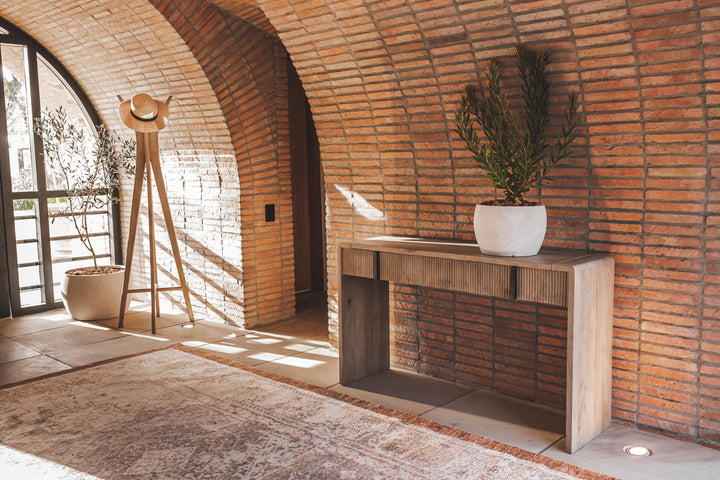 Montauk Console in Vintage